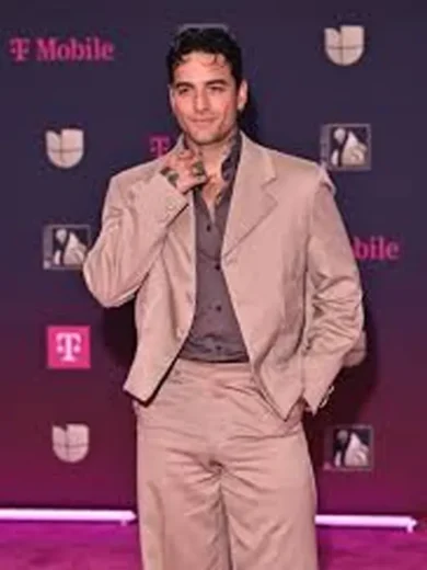 2026 Red Carpet Maluma Cropped Beige Blazer